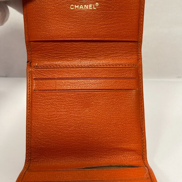 CHANEL Coco Mark Vintage Series 7 Orange Leather Compact Wallet - Preowned - Picture 5 of 16